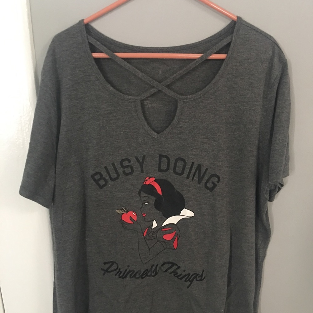T-SHIRT